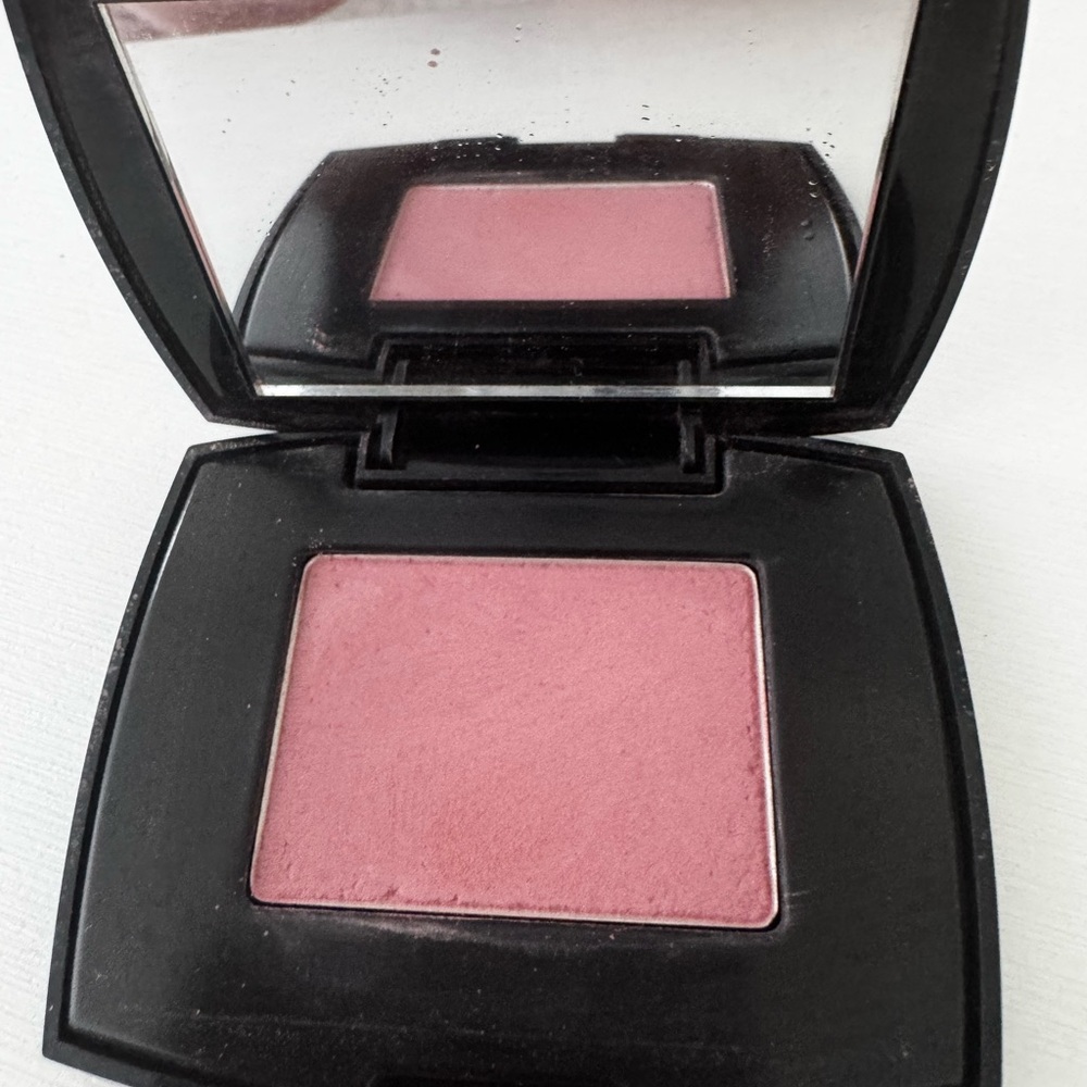 Lancôme Powder Blush APLUM Black Compact with Gold Rose Logo